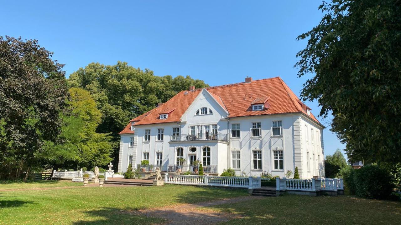 Schloss Badow Εξωτερικό φωτογραφία